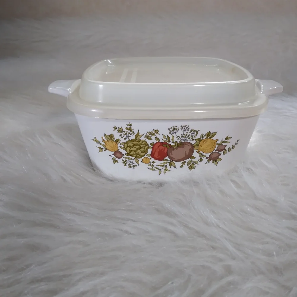 CORNINGWARE Spice Of Life 2 3/4 Cup Petite Casserole W/ Refrigerator Lid P-43-B
